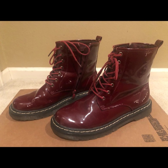 Red Boots - Picture 6 of 7